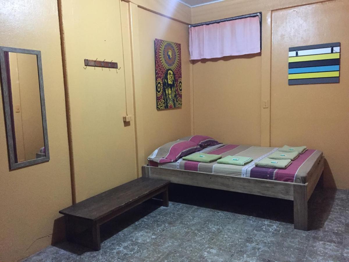 Hotel One Love Puerto Viejo Puerto Viejo de Talamanca エクステリア 写真