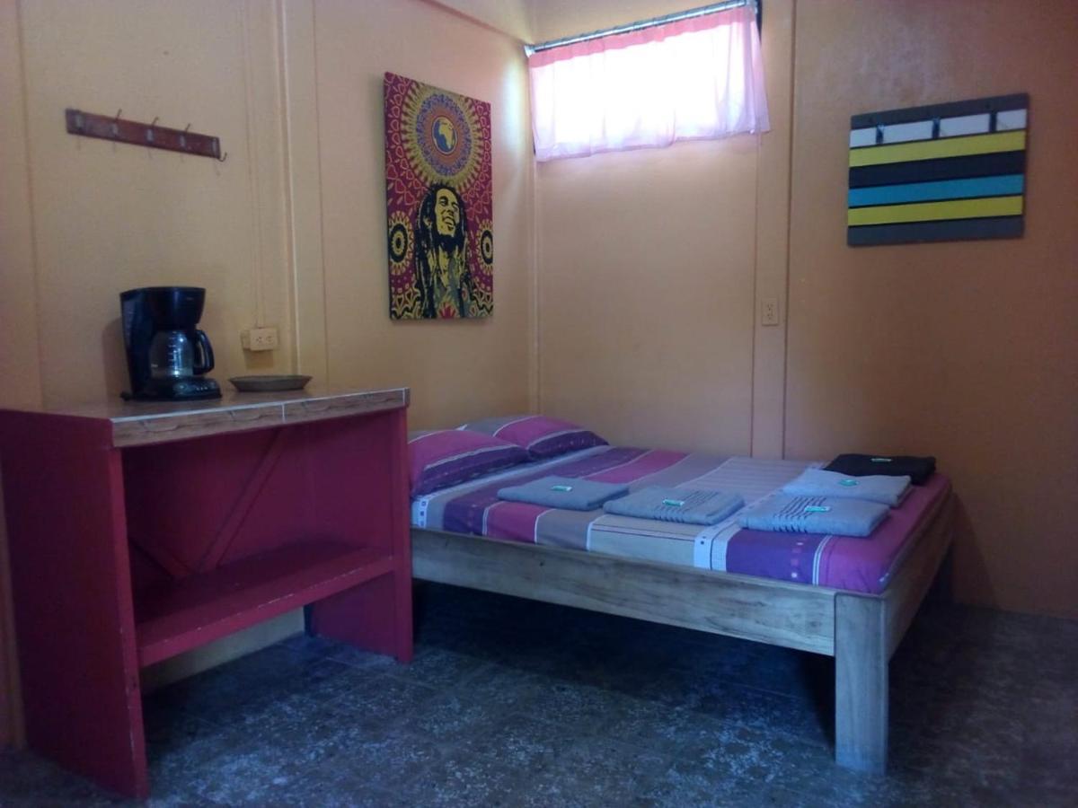 Hotel One Love Puerto Viejo Puerto Viejo de Talamanca エクステリア 写真