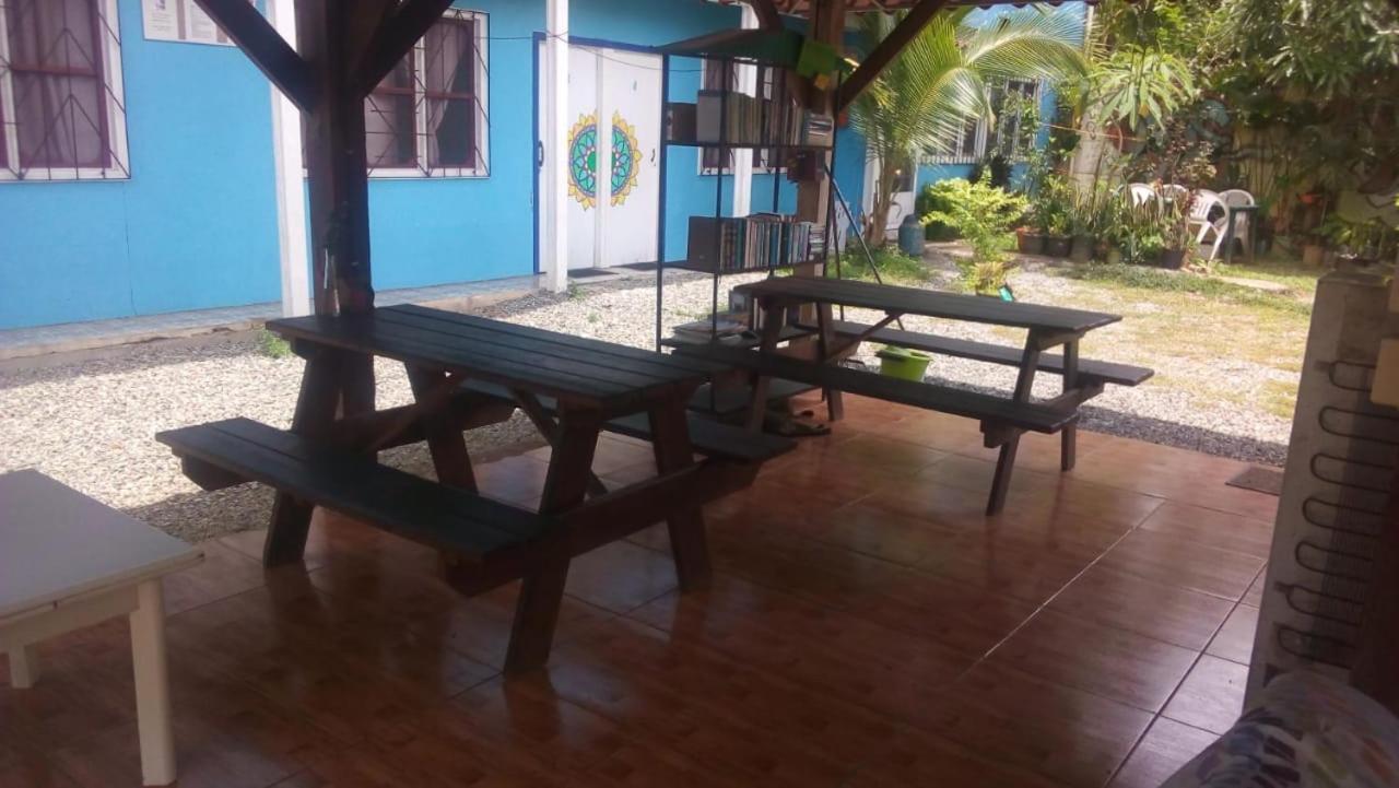Hotel One Love Puerto Viejo Puerto Viejo de Talamanca エクステリア 写真