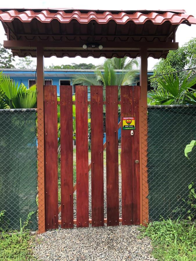 Hotel One Love Puerto Viejo Puerto Viejo de Talamanca エクステリア 写真