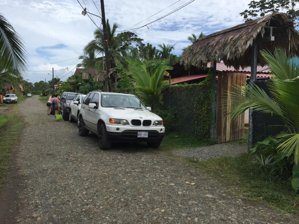 Hotel One Love Puerto Viejo Puerto Viejo de Talamanca エクステリア 写真